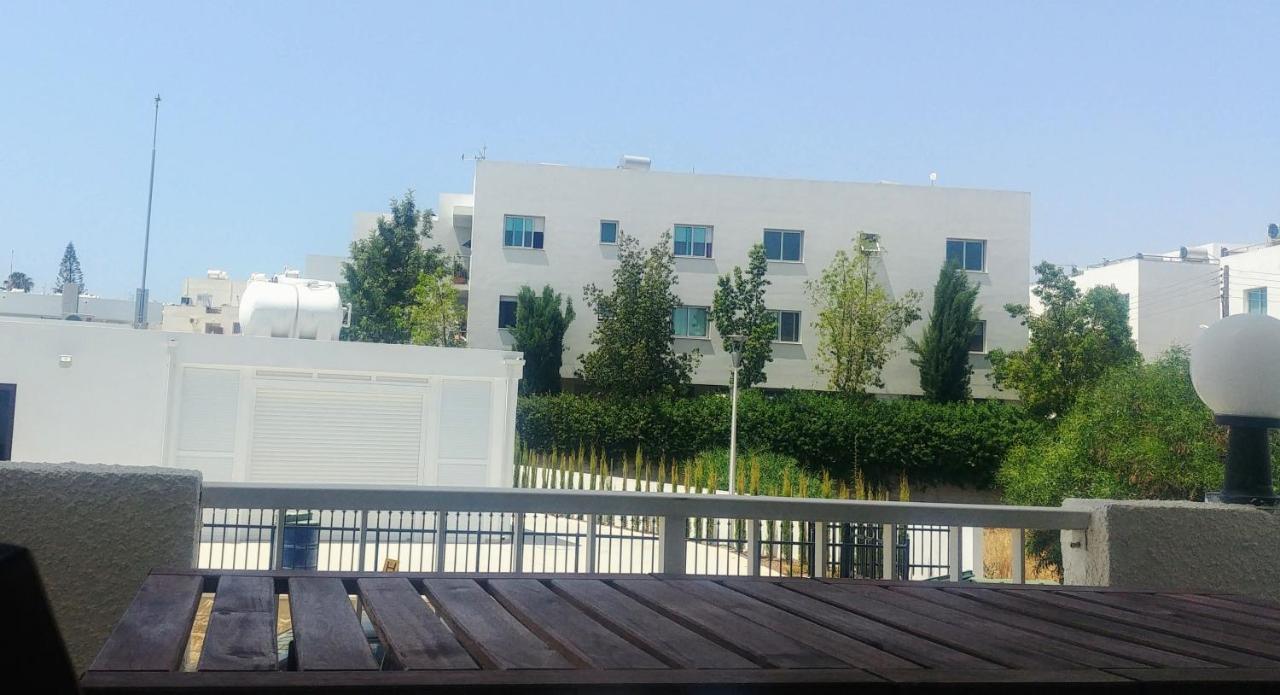 Anemomylos Guesthouse Paralímni Eksteriør bilde
