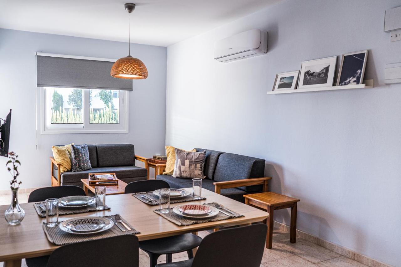 Anemomylos Guesthouse Paralímni Eksteriør bilde